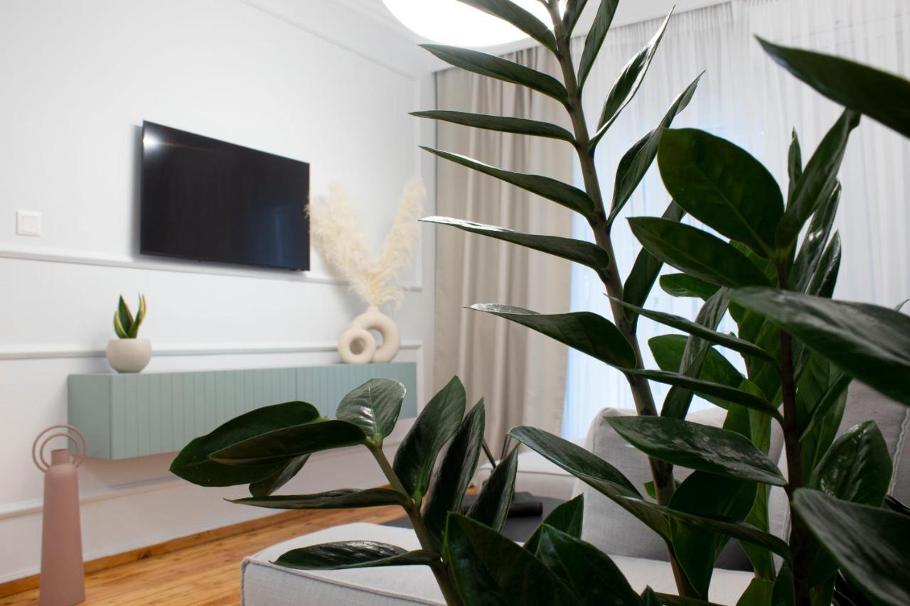 Stylish Modern Classic Apartment Thessaloniki Buitenkant foto