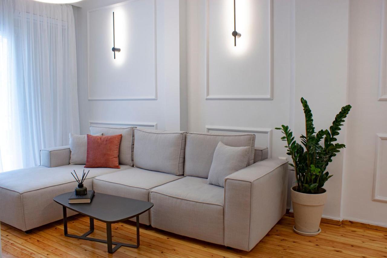 Stylish Modern Classic Apartment Thessaloniki Buitenkant foto
