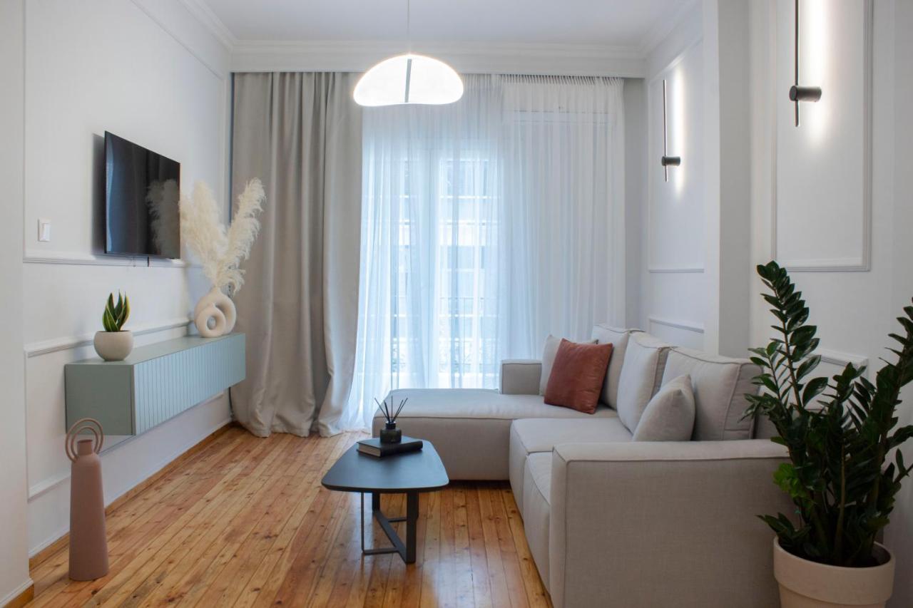 Stylish Modern Classic Apartment Thessaloniki Buitenkant foto