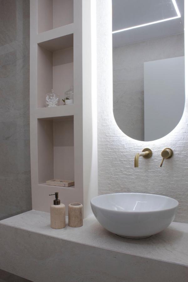 Stylish Modern Classic Apartment Thessaloniki Buitenkant foto