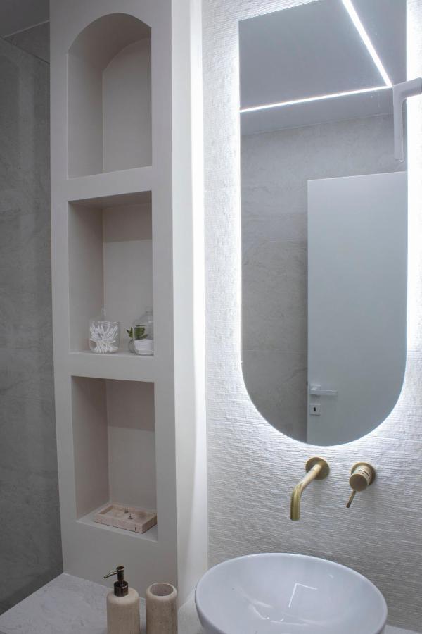 Stylish Modern Classic Apartment Thessaloniki Buitenkant foto